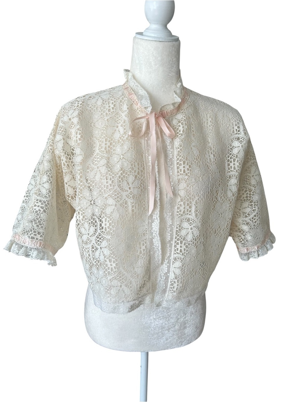 Perri AnnnWomen's Ivory Cream Lace Blouse bolero with Pink Ribbon Tie - Small